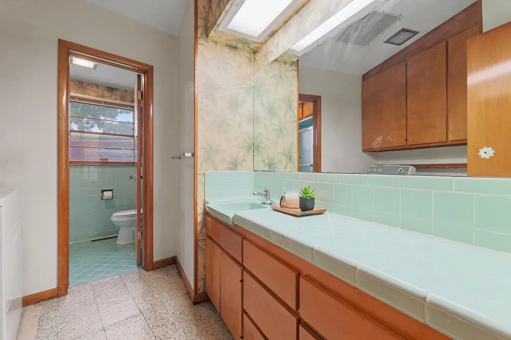 1901 W Nottingham Lane Wichita KS 67204