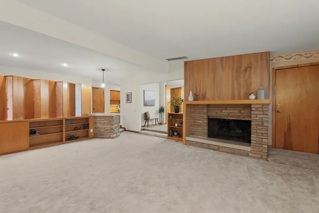 1901 W Nottingham Lane Wichita KS 67204