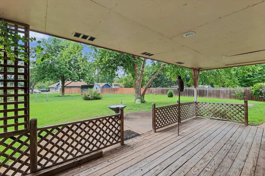 1901 W Nottingham Lane Wichita KS 67204