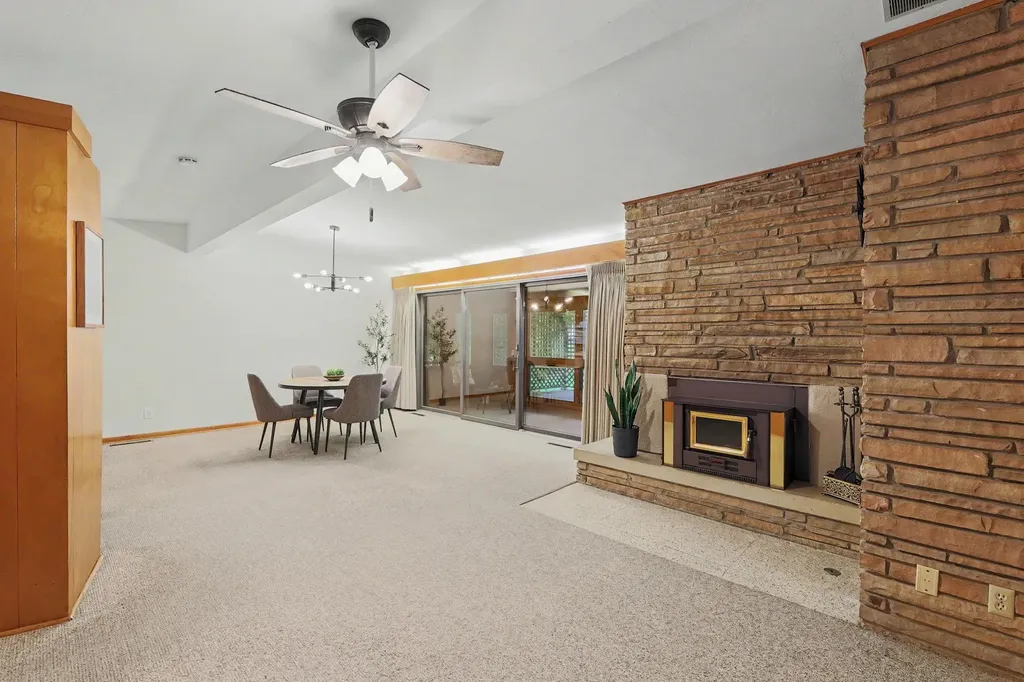 1901 W Nottingham Lane Wichita KS 67204