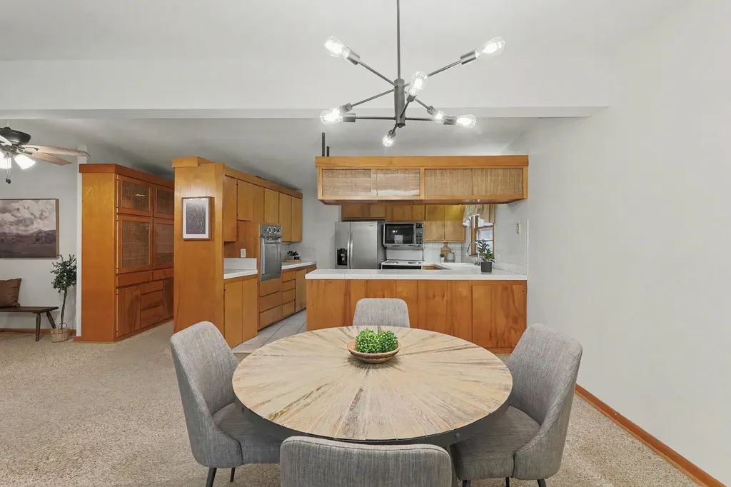 1901 W Nottingham Lane Wichita KS 67204
