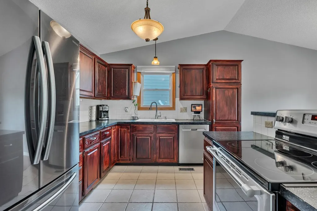1833 N Shefford Wichita KS 67212