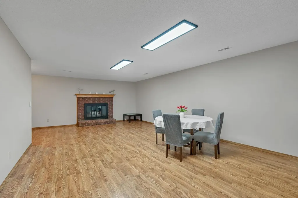 1833 N Shefford Wichita KS 67212