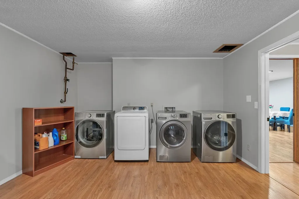 1833 N Shefford Wichita KS 67212