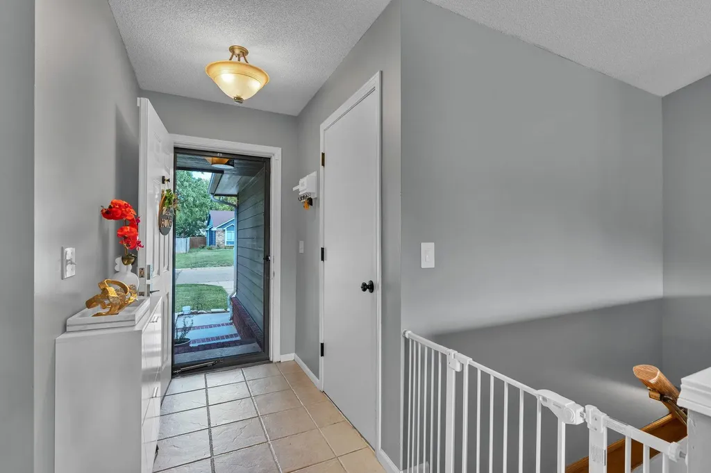 1833 N Shefford Wichita KS 67212