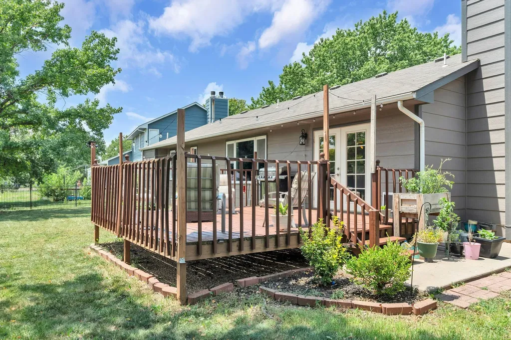 1833 N Shefford Wichita KS 67212