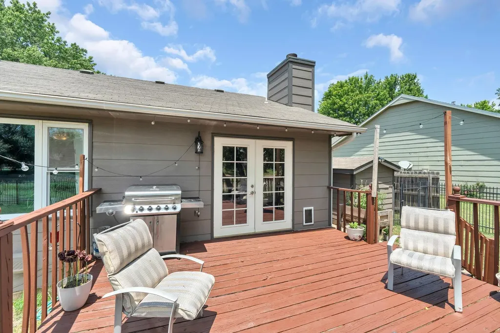 1833 N Shefford Wichita KS 67212