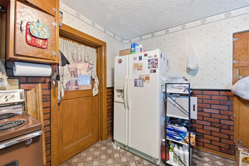 1925 W Mccormick Wichita KS 67213