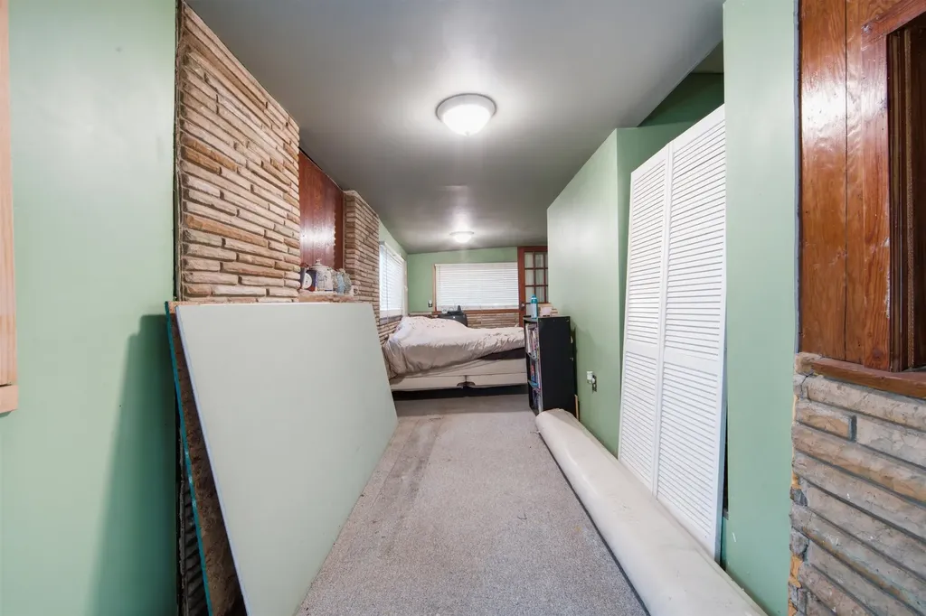 1925 W Mccormick Wichita KS 67213