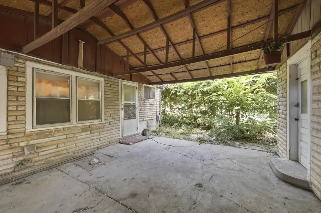 1925 W Mccormick Wichita KS 67213