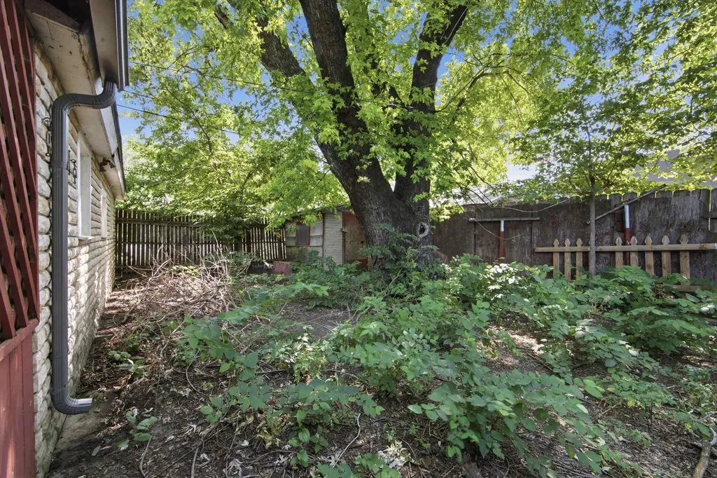 1925 W Mccormick Wichita KS 67213