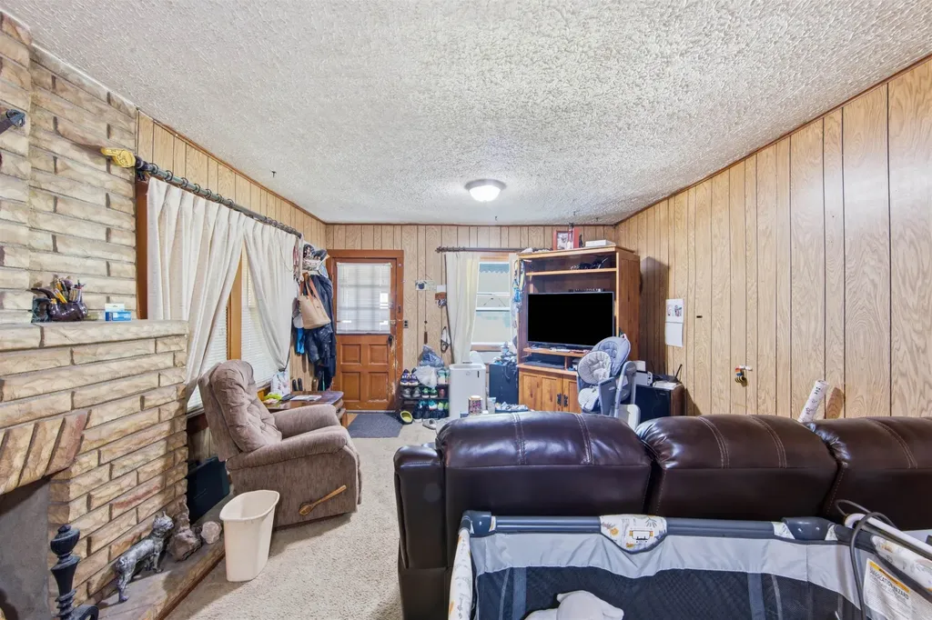 1925 W Mccormick Wichita KS 67213