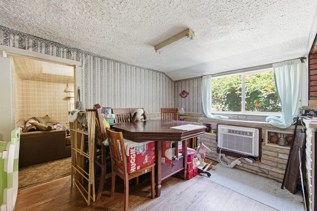 1925 W Mccormick Wichita KS 67213