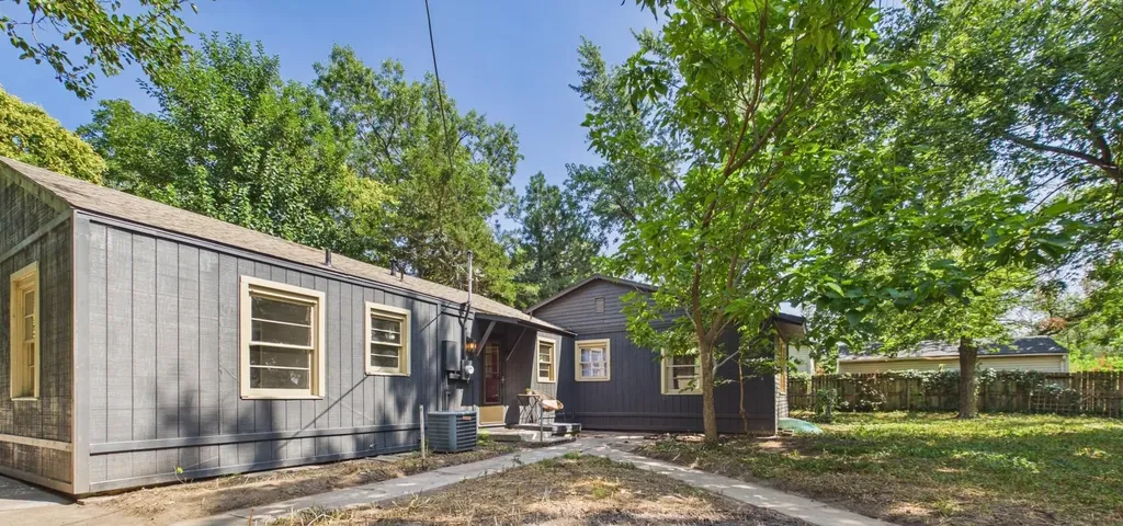 907 N Flora Street Wichita KS 67212