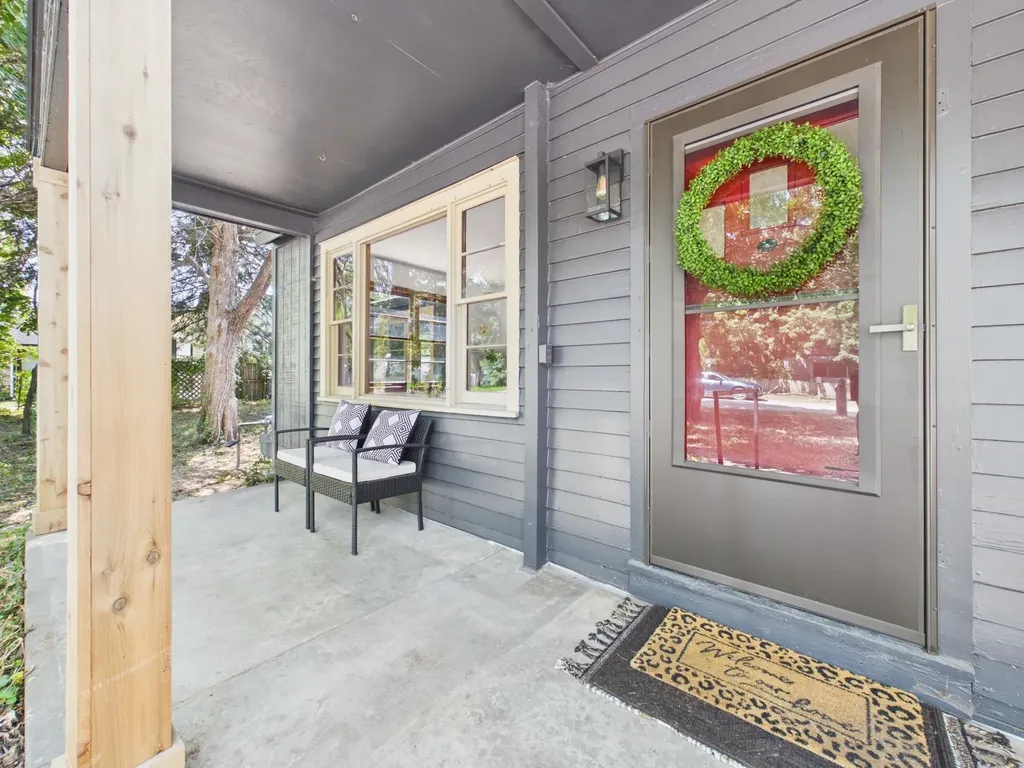 907 N Flora Street Wichita KS 67212