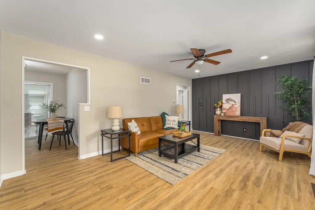 1858 S Volutsia Avenue Wichita KS 67211-4733