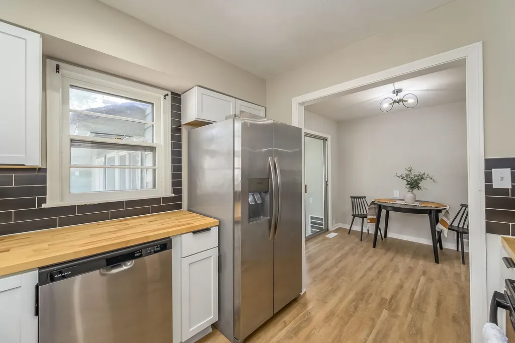 1858 S Volutsia Avenue Wichita KS 67211-4733