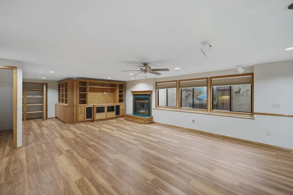 121 S Parkridge Wichita KS 67209