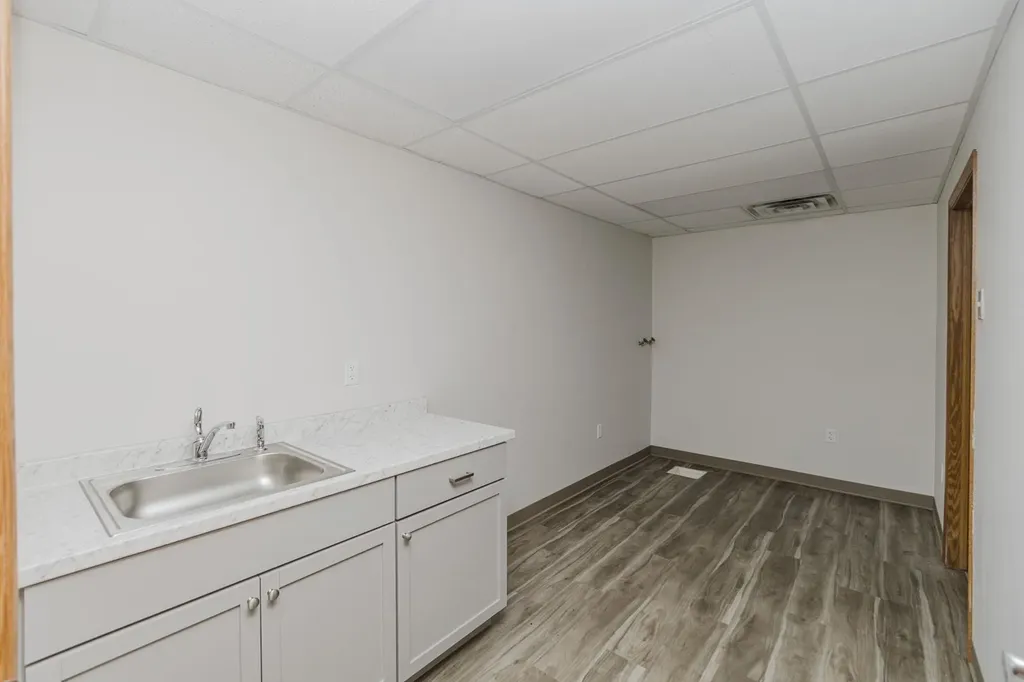 2021 E 4th Street Hutchinson KS 67501