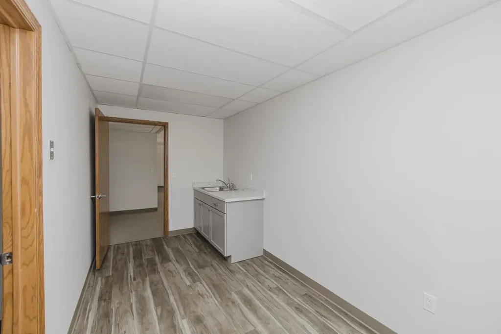 2021 E 4th Street Hutchinson KS 67501