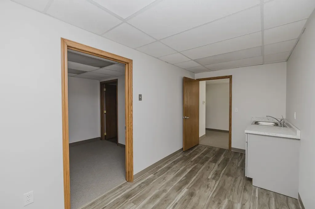 2021 E 4th Street Hutchinson KS 67501