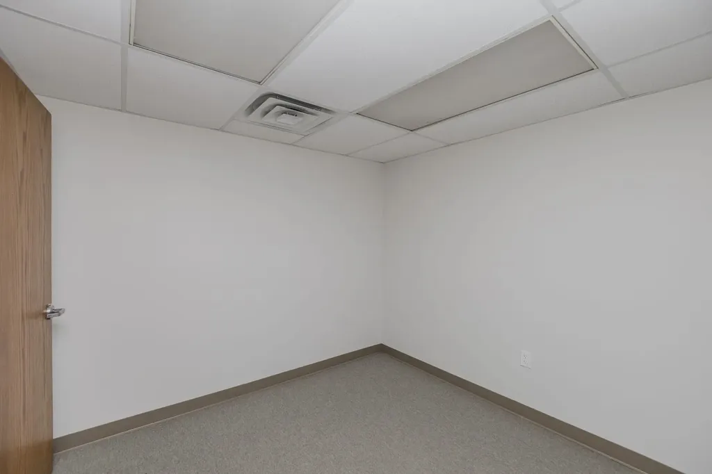 2021 E 4th Street Hutchinson KS 67501