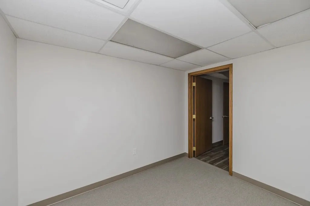 2021 E 4th Street Hutchinson KS 67501