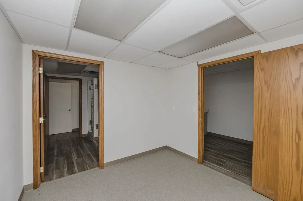 2021 E 4th Street Hutchinson KS 67501