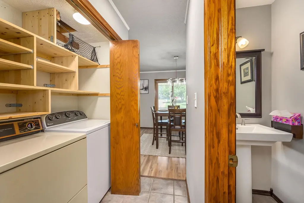 925 S Honeybrook Lane Derby KS 67037-3621