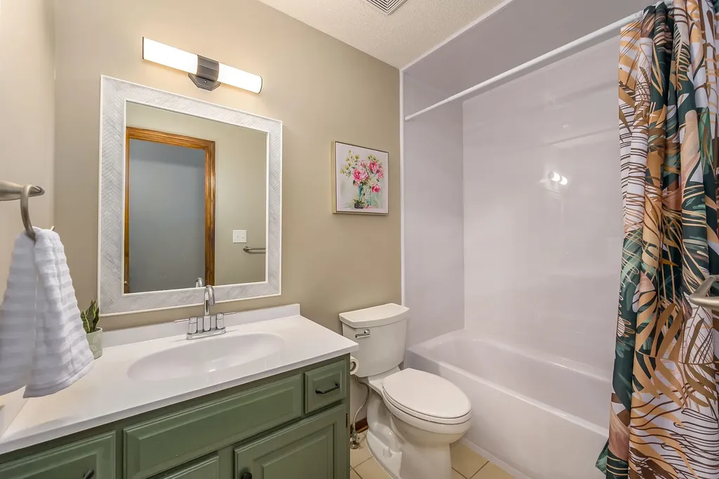 925 S Honeybrook Lane Derby KS 67037-3621