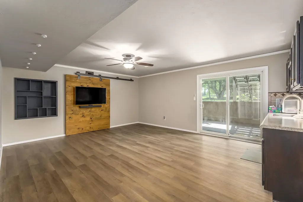 925 S Honeybrook Lane Derby KS 67037-3621