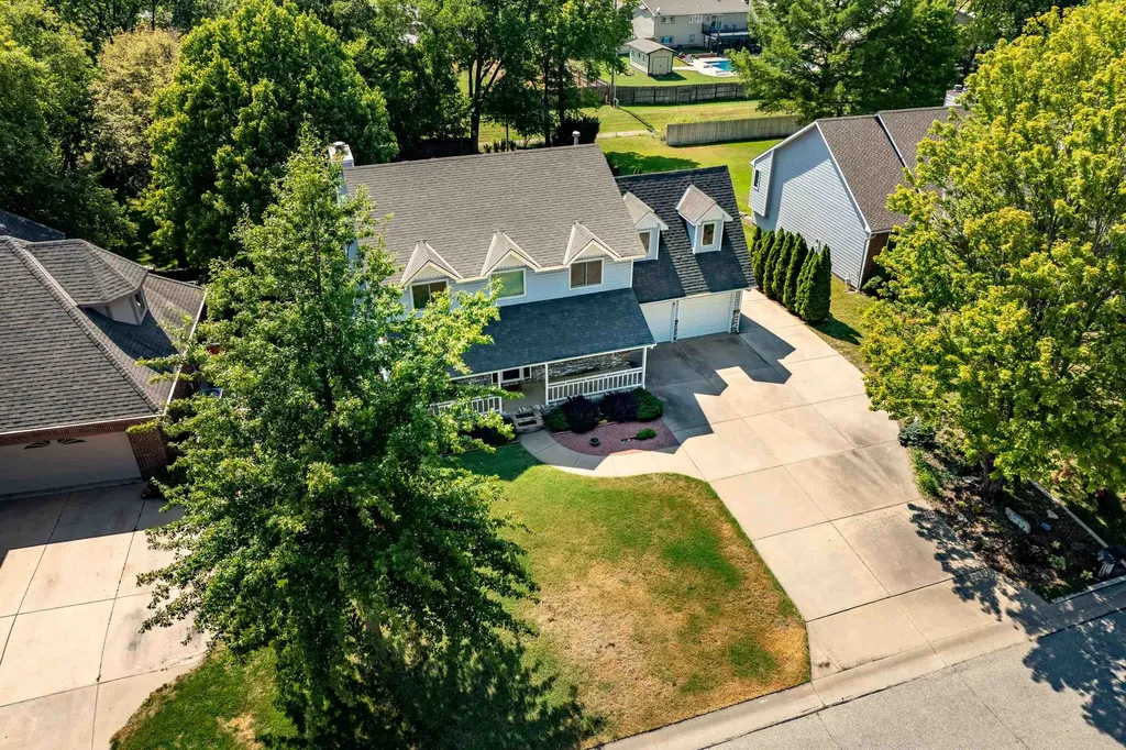 925 S Honeybrook Lane Derby KS 67037-3621