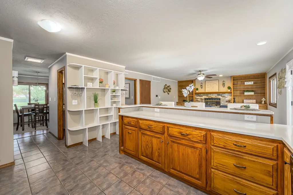 925 S Honeybrook Lane Derby KS 67037-3621