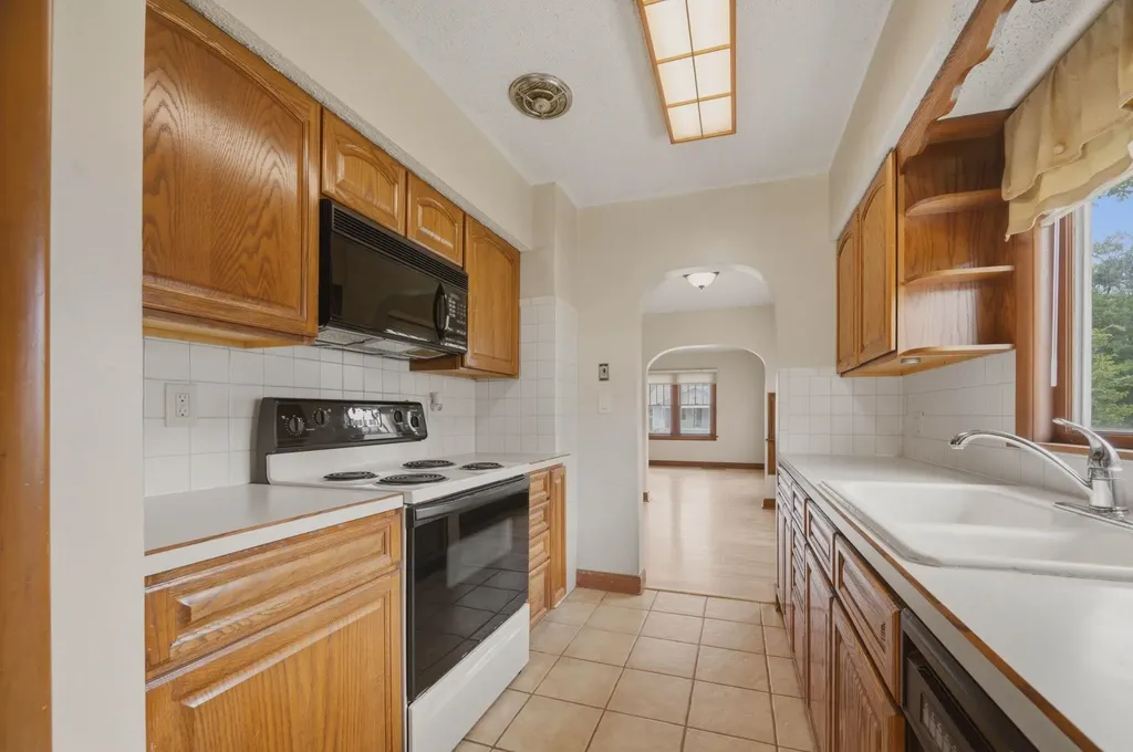 1617 W Mccormick Wichita KS 67213