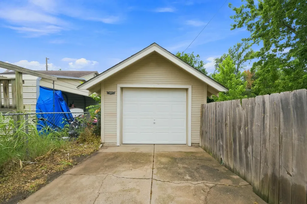 1617 W Mccormick Wichita KS 67213