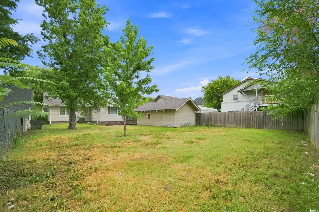 1617 W Mccormick Wichita KS 67213