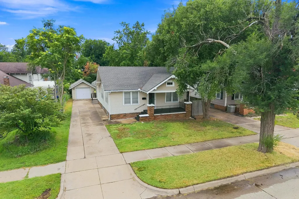 1617 W Mccormick Wichita KS 67213