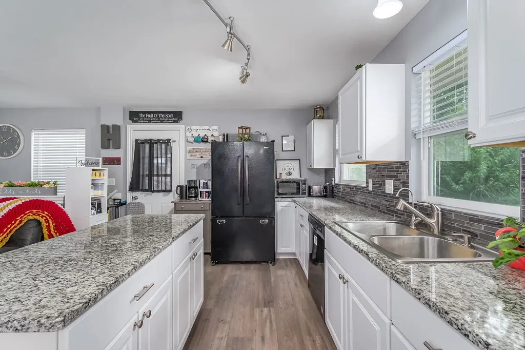 6430 N Longmont Street Park City KS 67219
