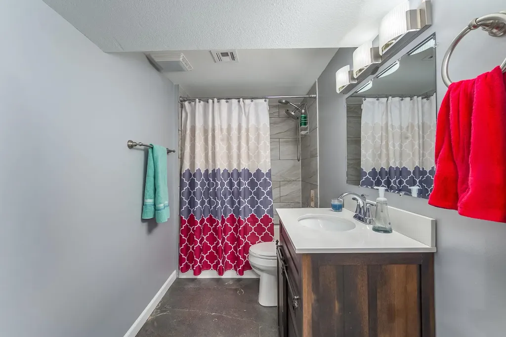 6430 N Longmont Street Park City KS 67219
