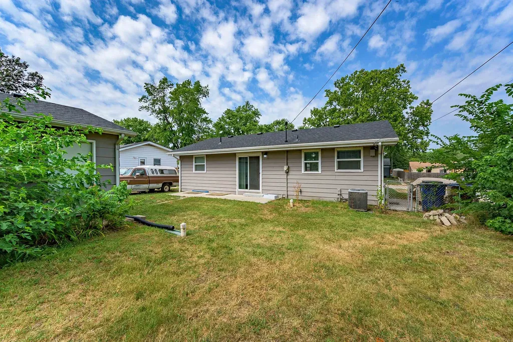 6430 N Longmont Street Park City KS 67219