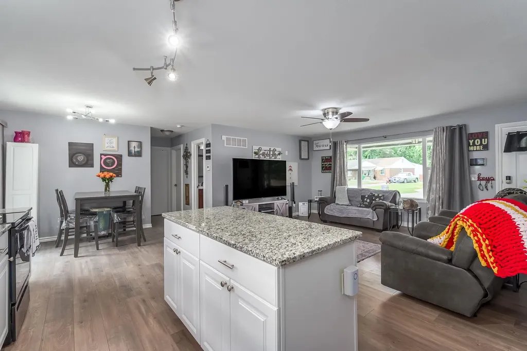 6430 N Longmont Street Park City KS 67219