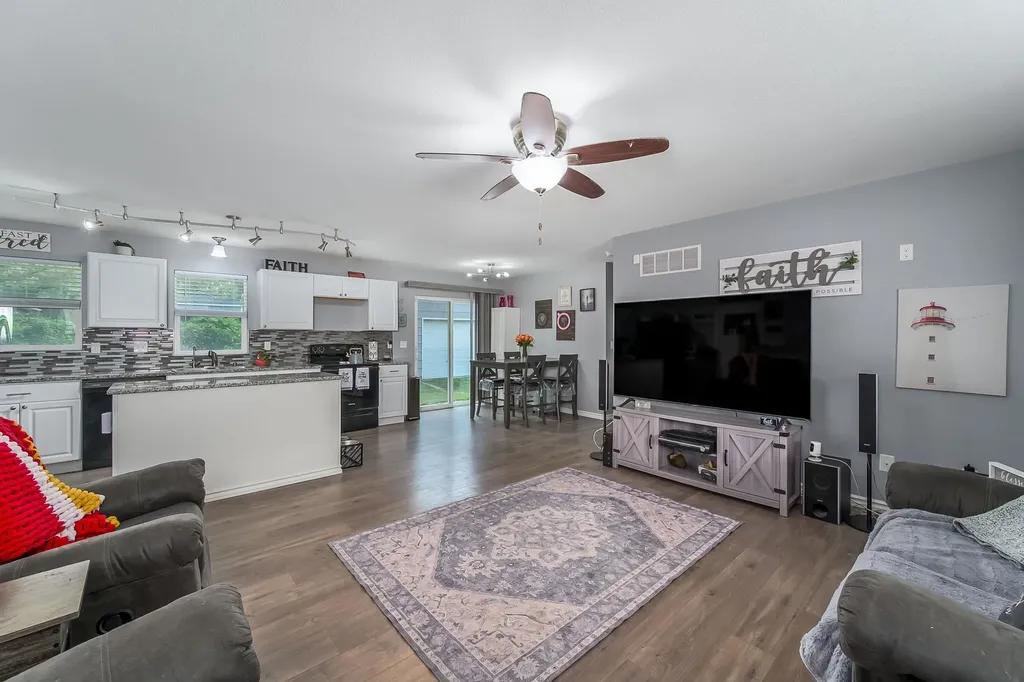 6430 N Longmont Street Park City KS 67219