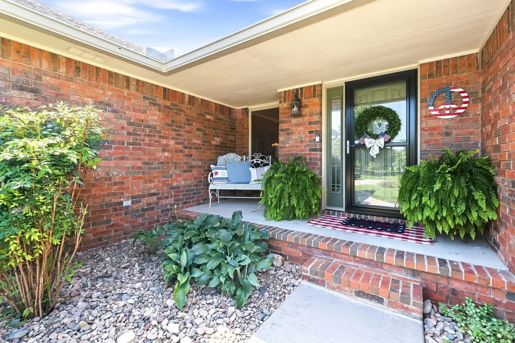 601 Stone Gate Circle Augusta KS 67010