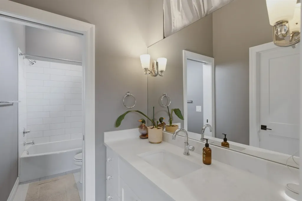 2126 N Clear Creek Wichita KS 67230