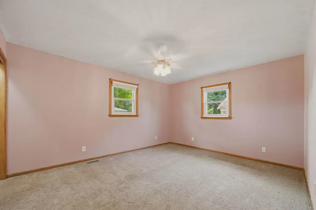 413 S 5th Colwich KS 67030