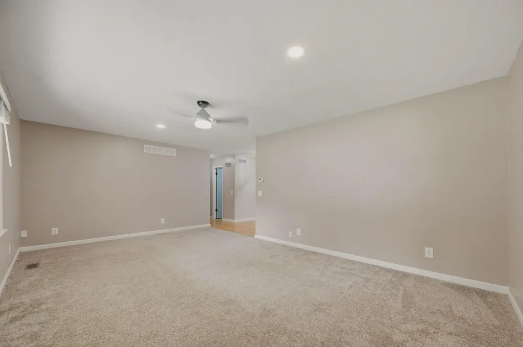413 S 5th Colwich KS 67030