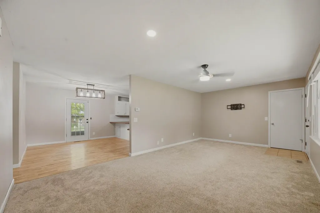 413 S 5th Colwich KS 67030