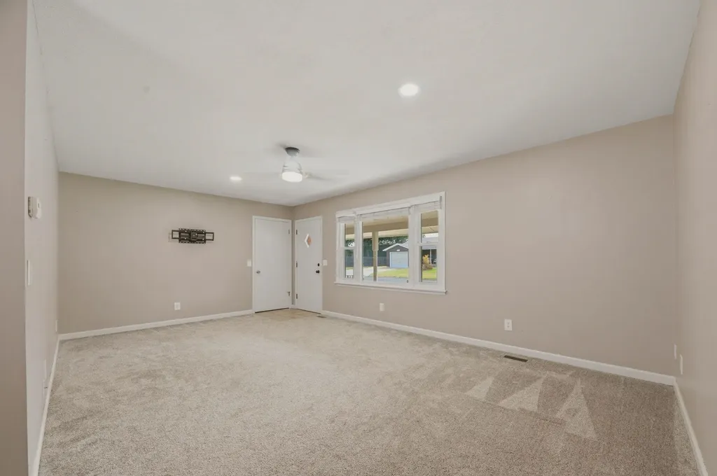413 S 5th Colwich KS 67030