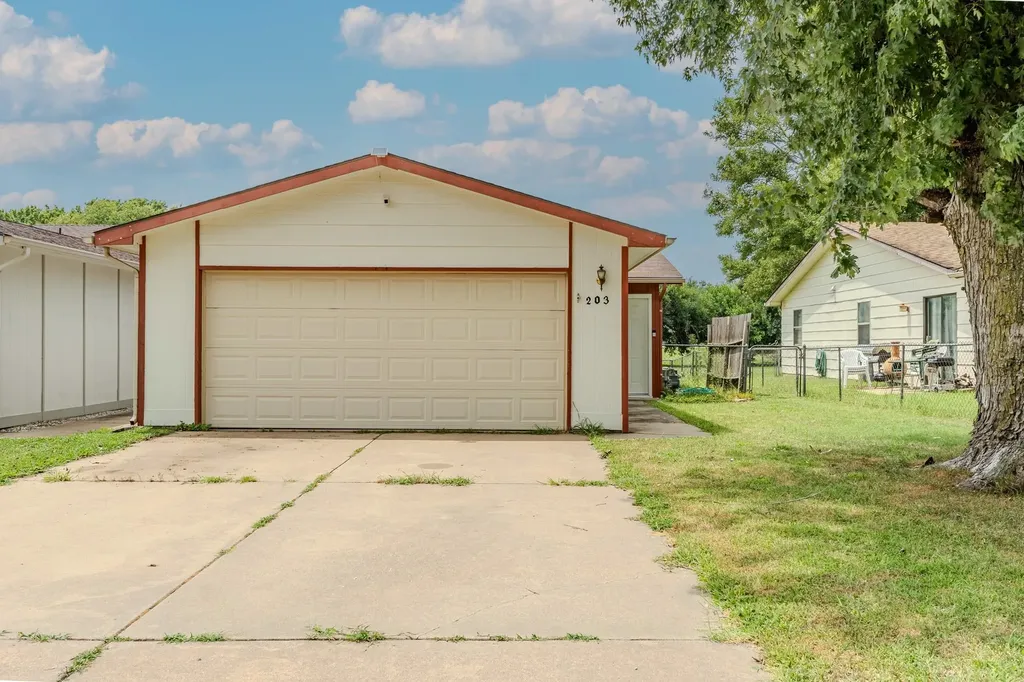 203 S Westview Drive Derby KS 67037