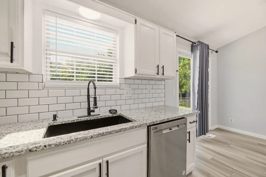 2530 N Beacon Hill Street Wichita KS 67220
